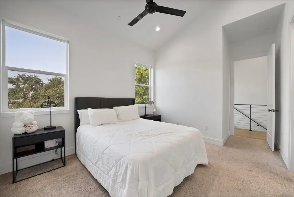 2139 Mail Avenue Dallas TX 75235