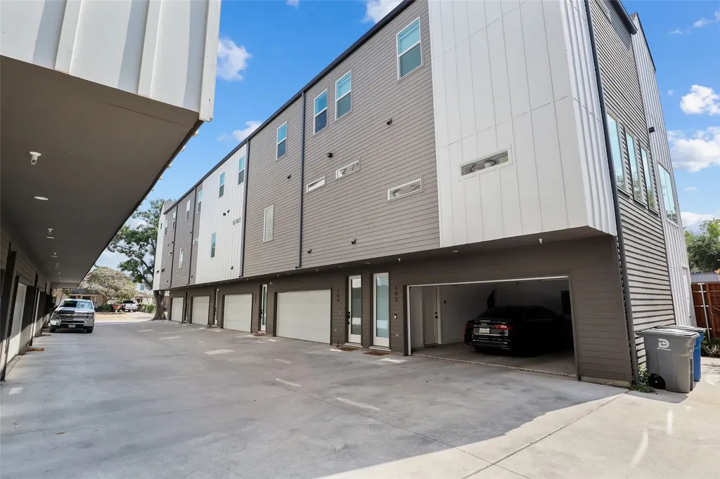 2139 Mail Avenue Dallas TX 75235