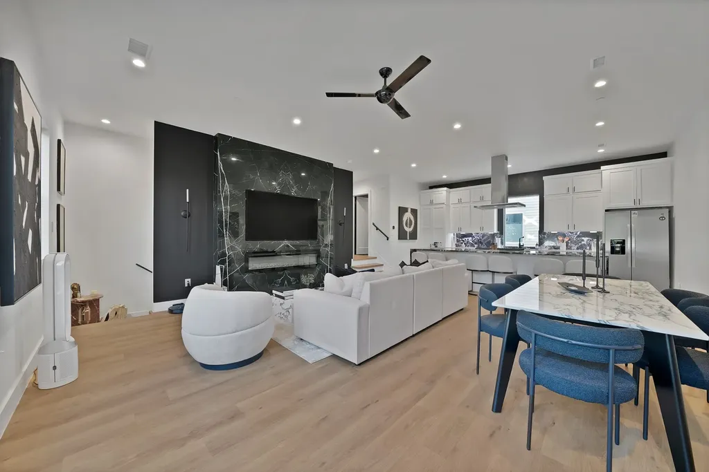 2139 Mail Avenue Dallas TX 75235