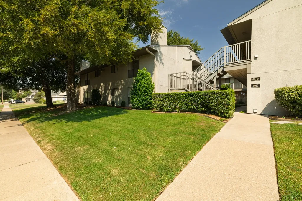 4920 Byers Avenue Fort Worth TX 76107