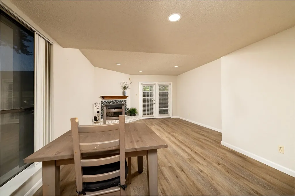 4920 Byers Avenue Fort Worth TX 76107