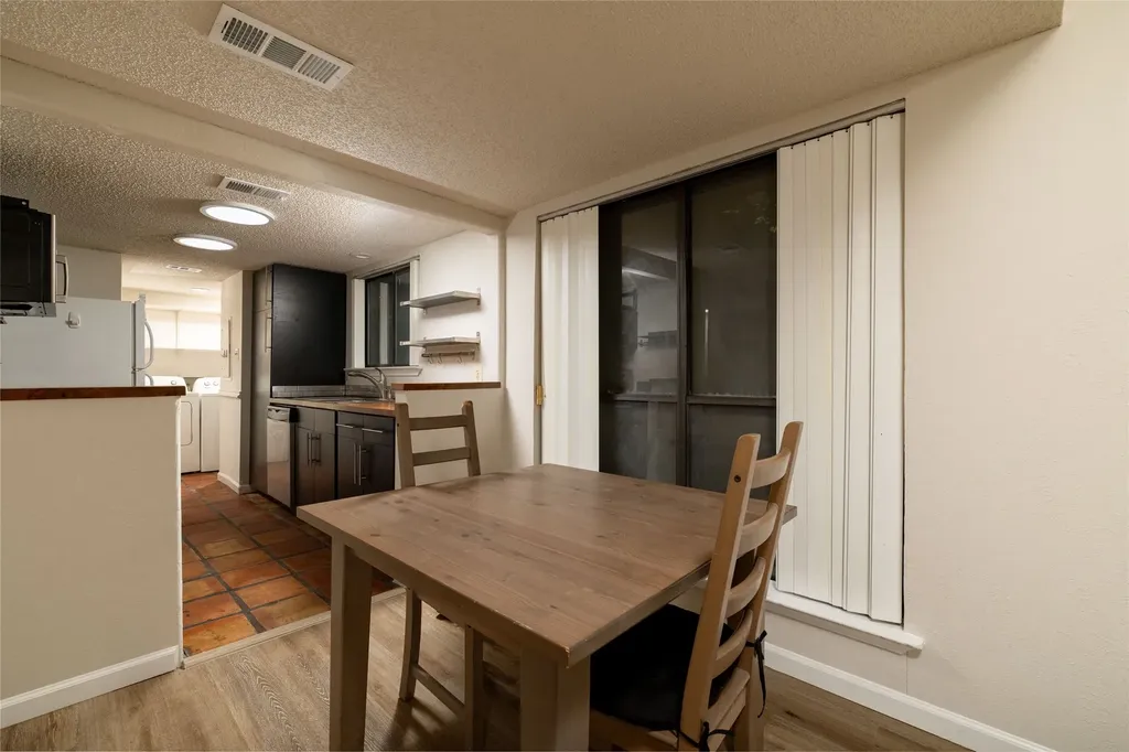 4920 Byers Avenue Fort Worth TX 76107