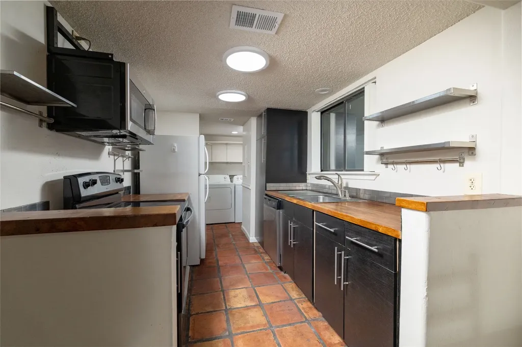 4920 Byers Avenue Fort Worth TX 76107
