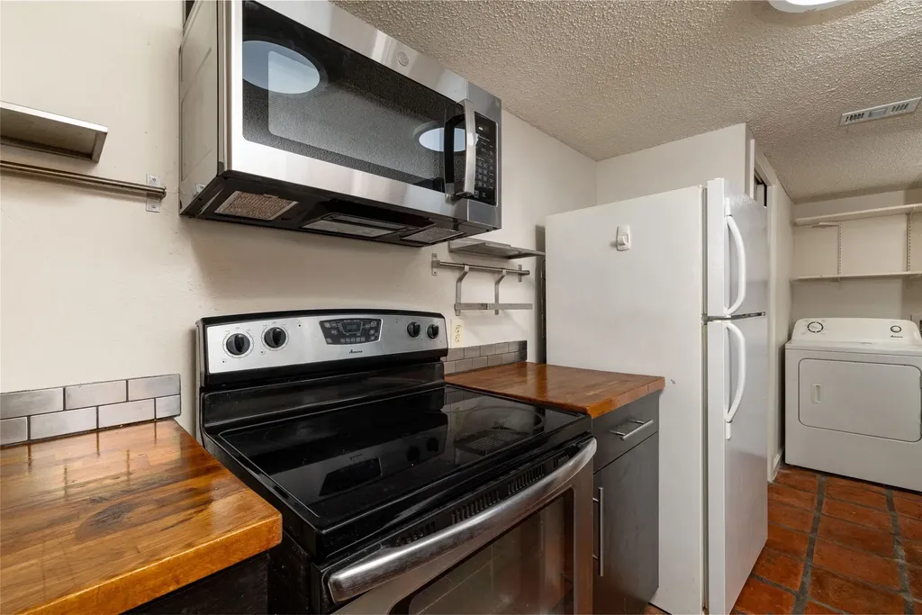4920 Byers Avenue Fort Worth TX 76107