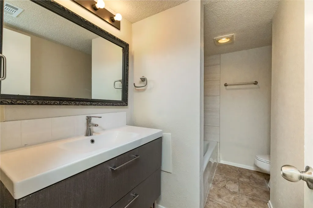 4920 Byers Avenue Fort Worth TX 76107