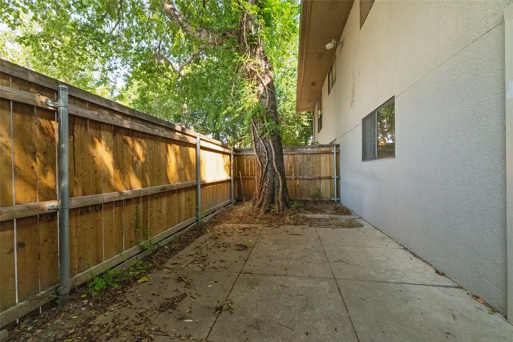 4920 Byers Avenue Fort Worth TX 76107
