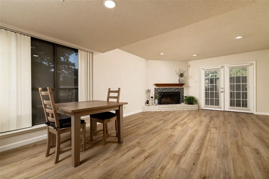 4920 Byers Avenue Fort Worth TX 76107