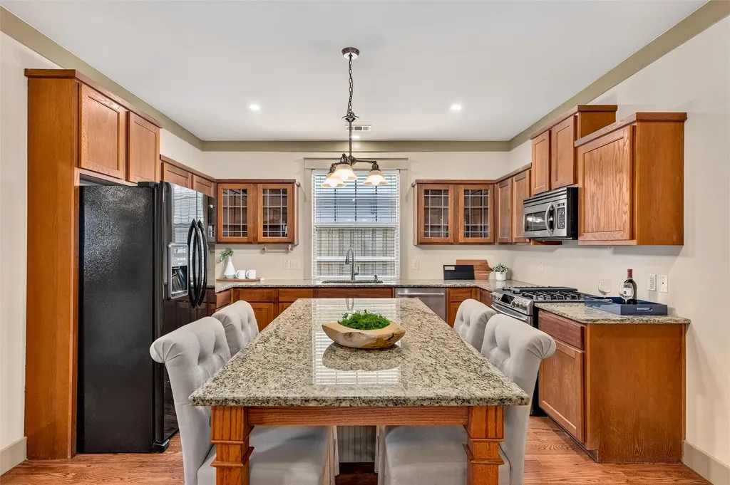 402 S Kentucky Street Mckinney TX 75069