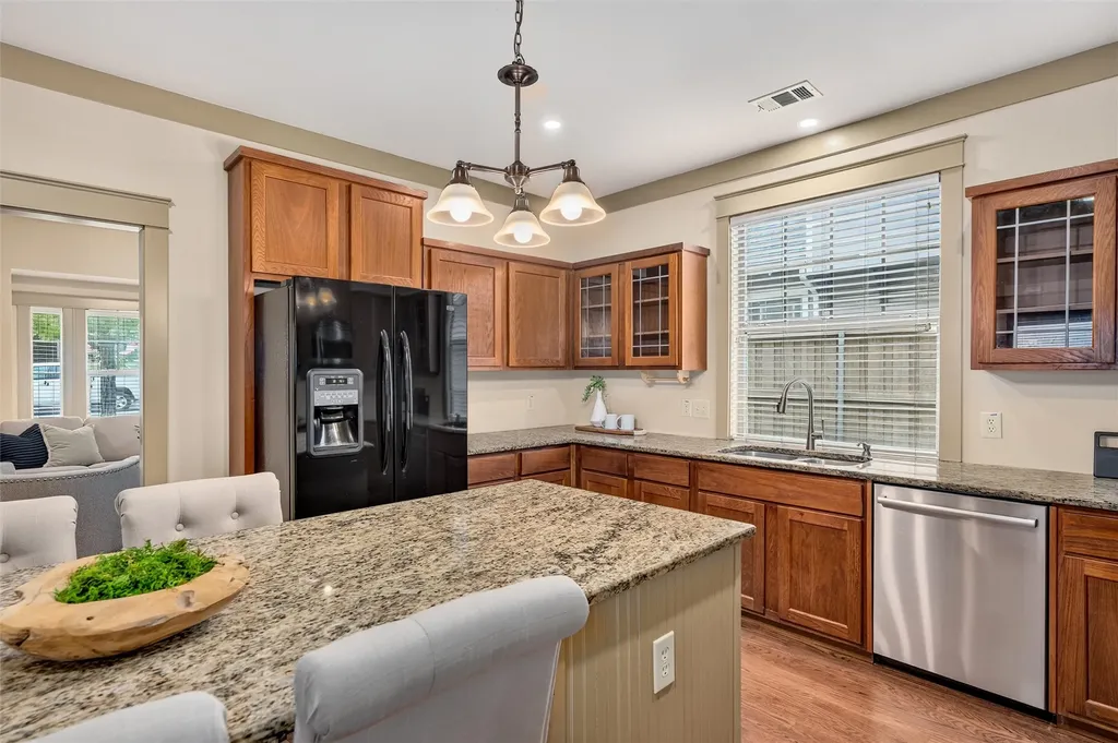 402 S Kentucky Street Mckinney TX 75069