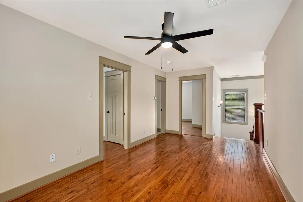 402 S Kentucky Street Mckinney TX 75069