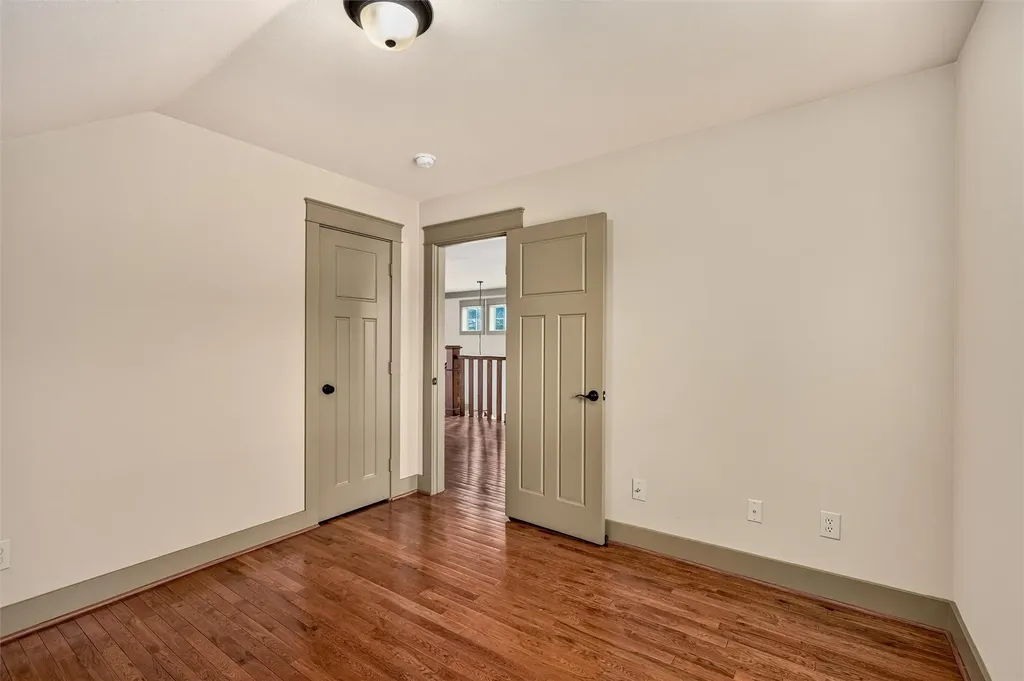 402 S Kentucky Street Mckinney TX 75069