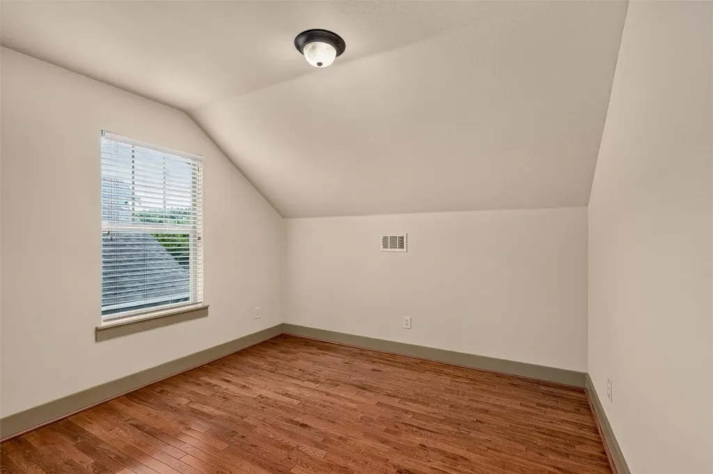 402 S Kentucky Street Mckinney TX 75069