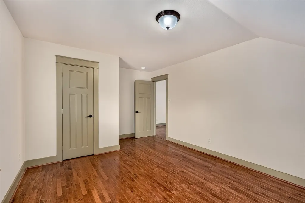 402 S Kentucky Street Mckinney TX 75069