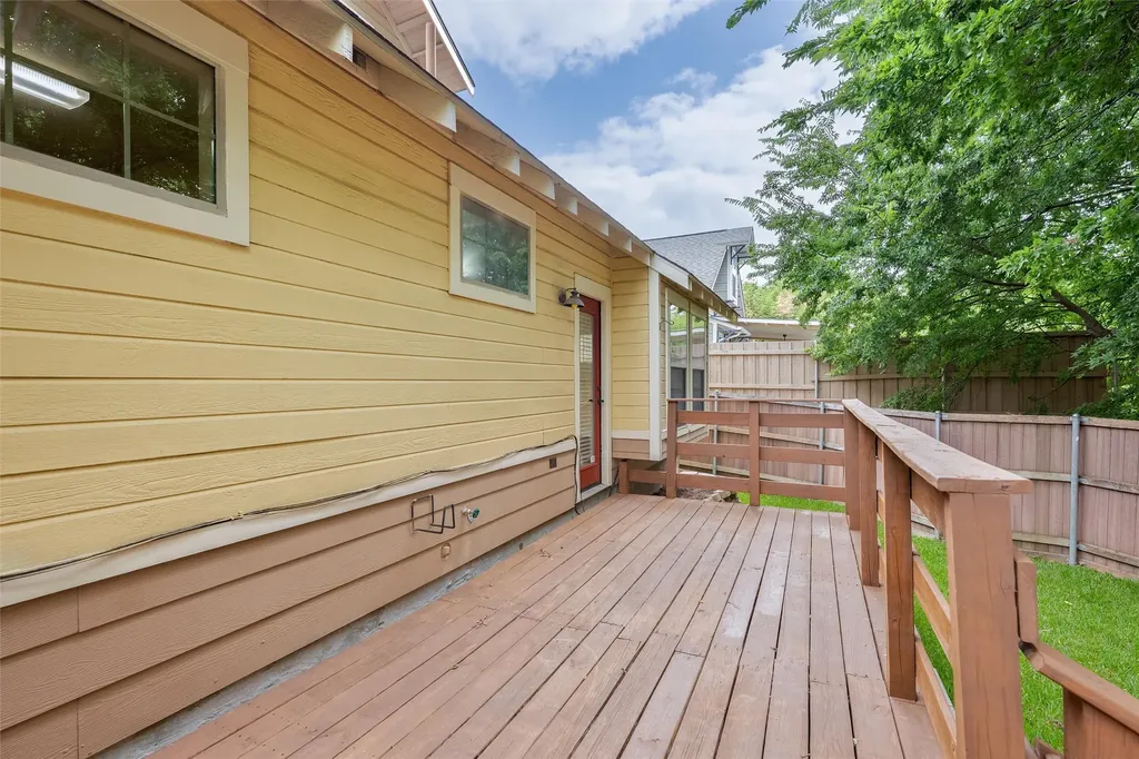 402 S Kentucky Street Mckinney TX 75069