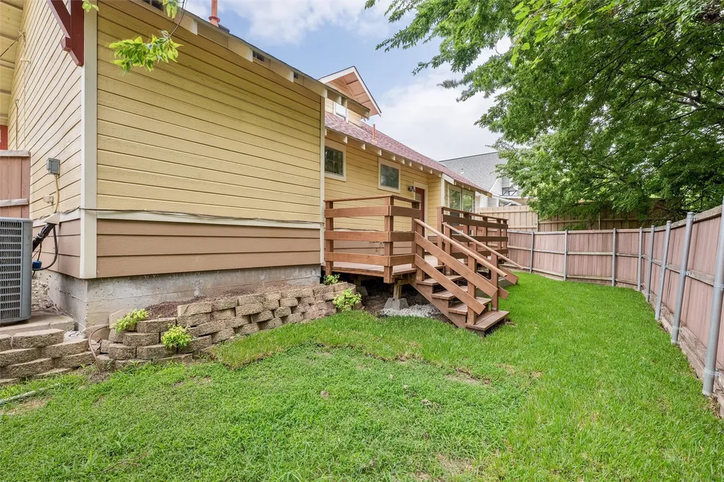 402 S Kentucky Street Mckinney TX 75069