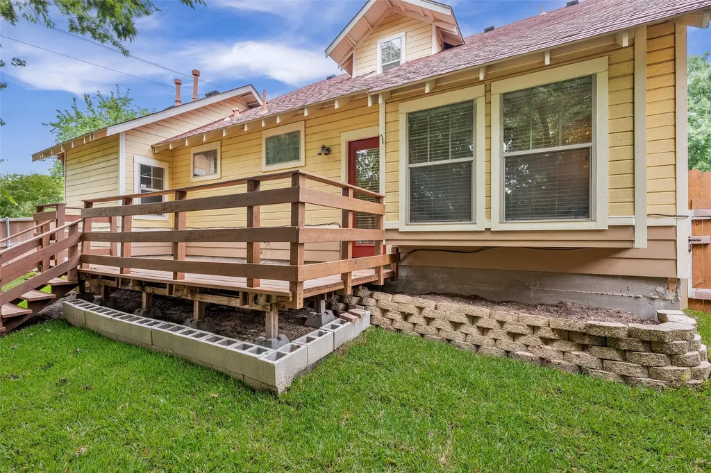402 S Kentucky Street Mckinney TX 75069