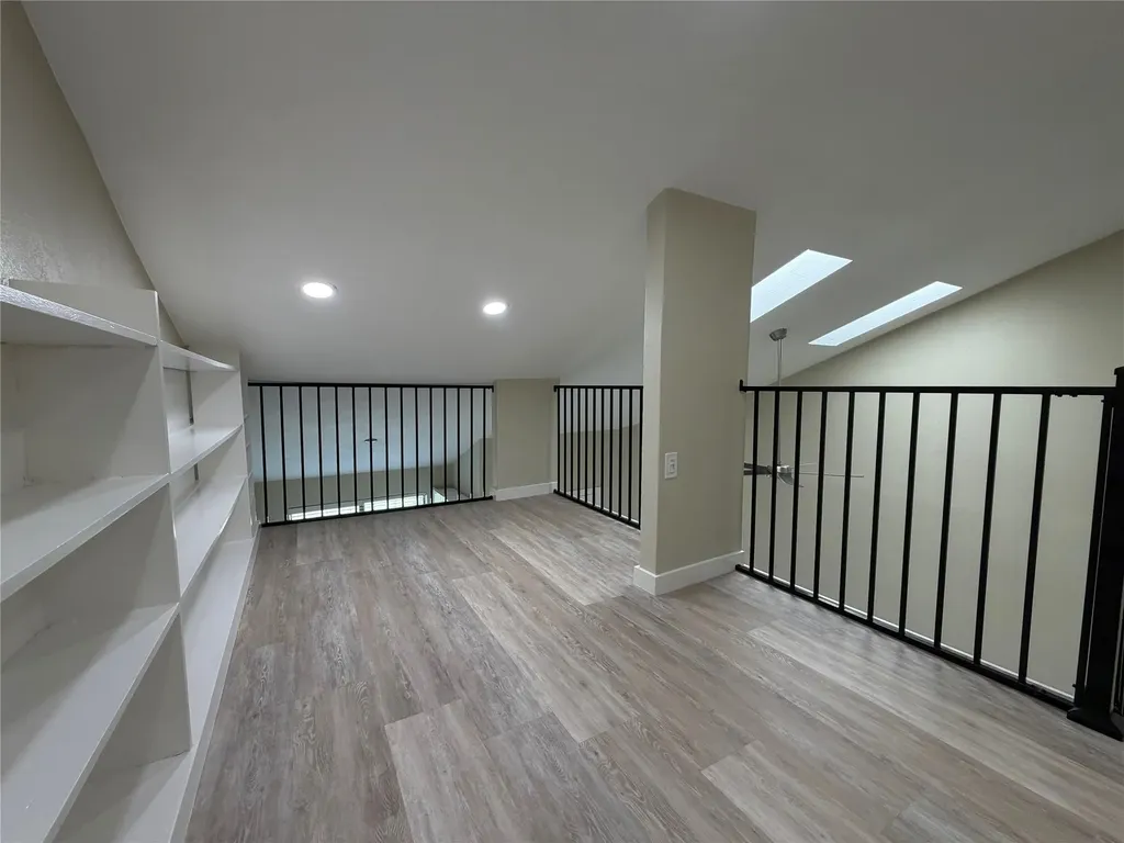 7525 Holly Hill Drive Dallas TX 75231