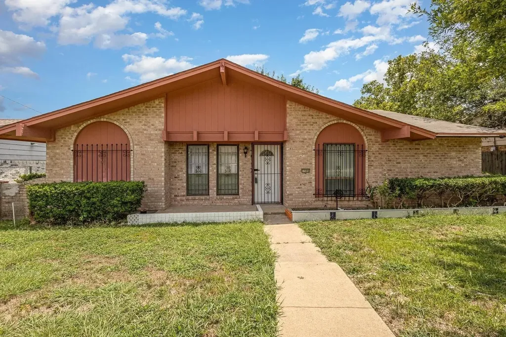 1506 Duet Drive Dallas TX 75241