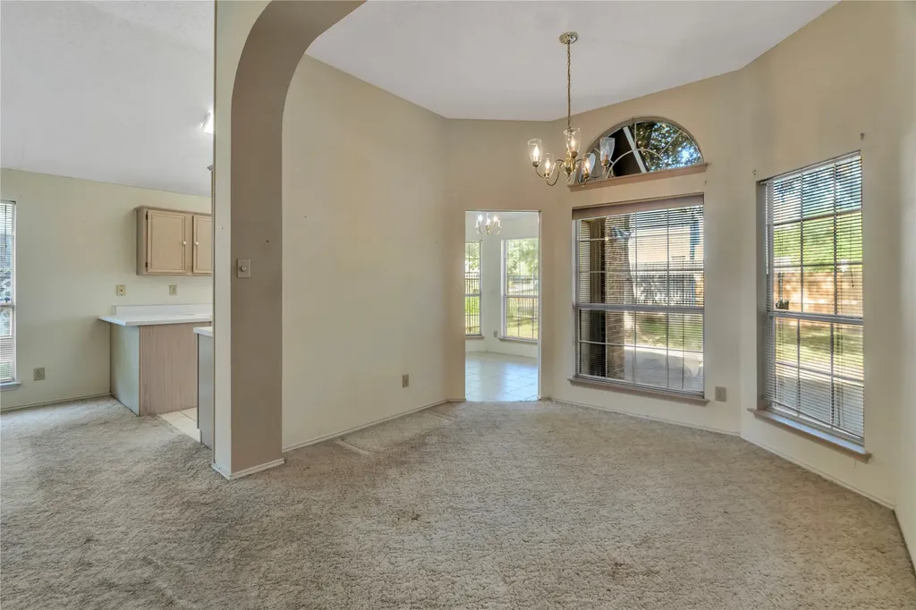 5206 Rio Court Arlington TX 76017