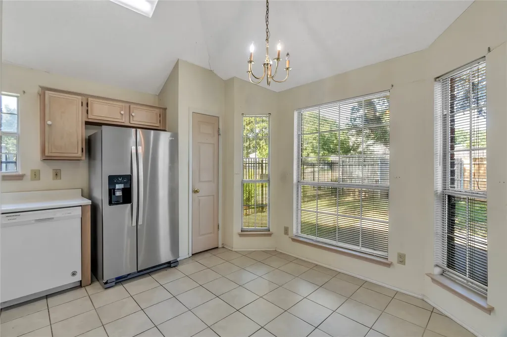 5206 Rio Court Arlington TX 76017