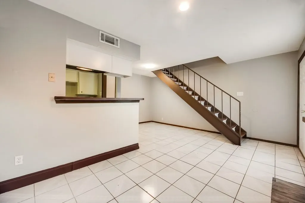 7152 Fair Oaks Avenue Dallas TX 75231