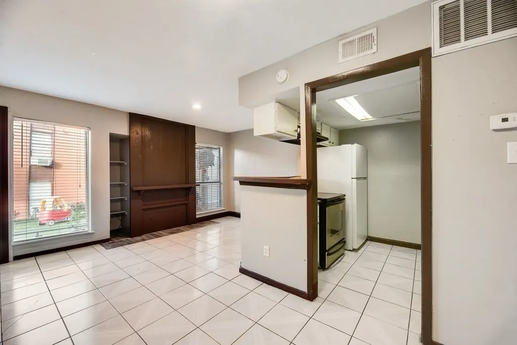 7152 Fair Oaks Avenue Dallas TX 75231