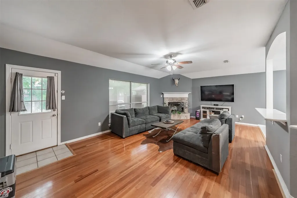 137 Roberts Drive Saginaw TX 76179