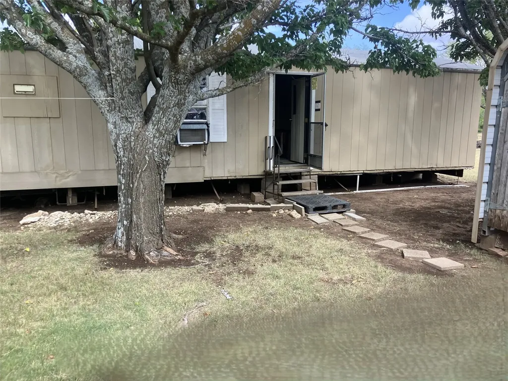 15080 Highway 126 TX 79537