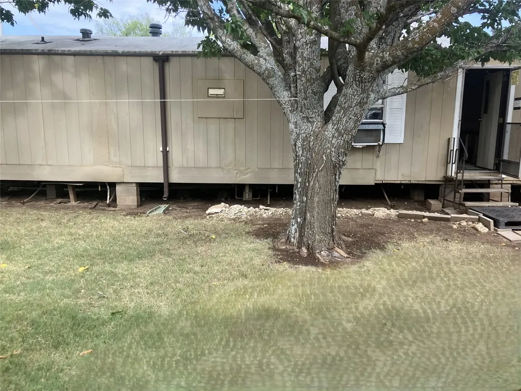 15080 Highway 126 TX 79537