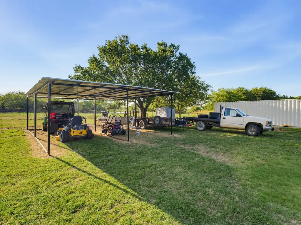 233 Fm 1883 Henrietta TX 76365