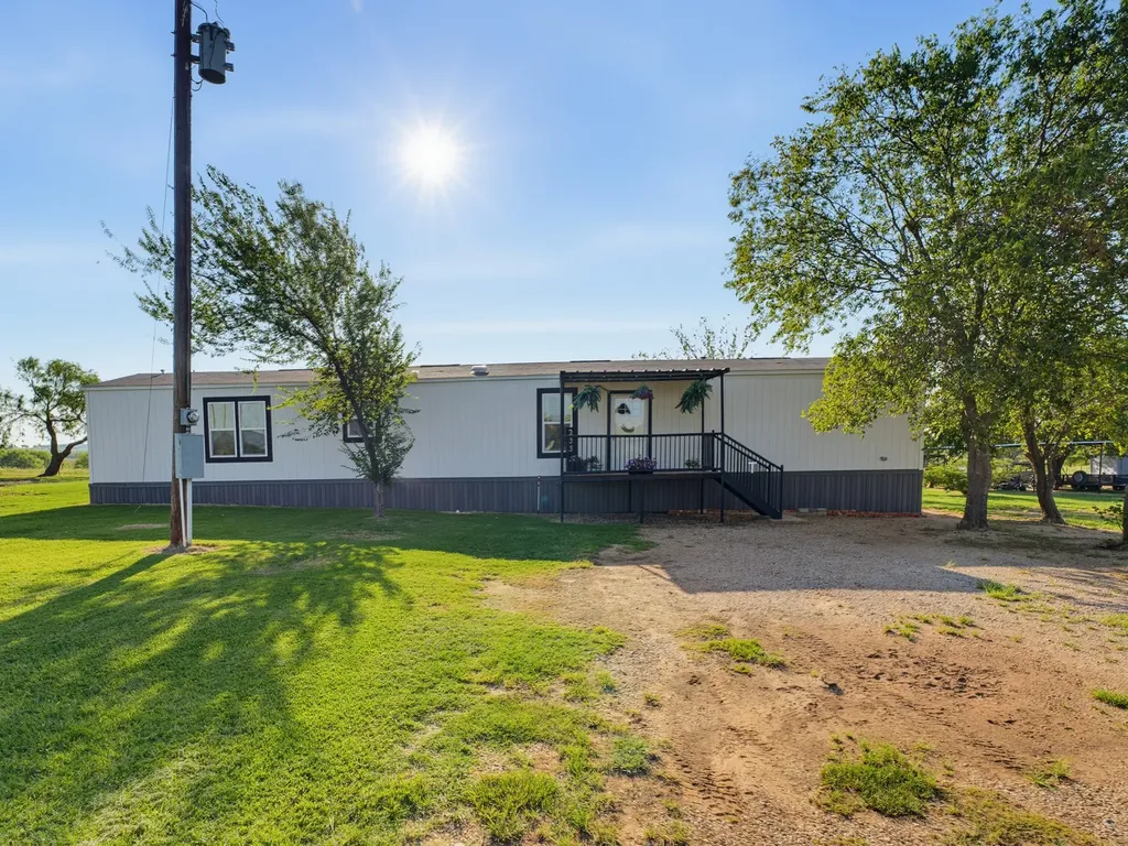 233 Fm 1883 Henrietta TX 76365