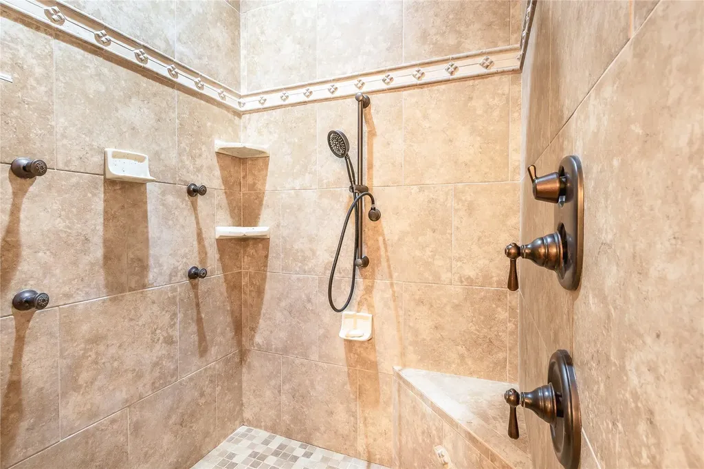 800 Quarter Horse Circle Kingsland TX 78639