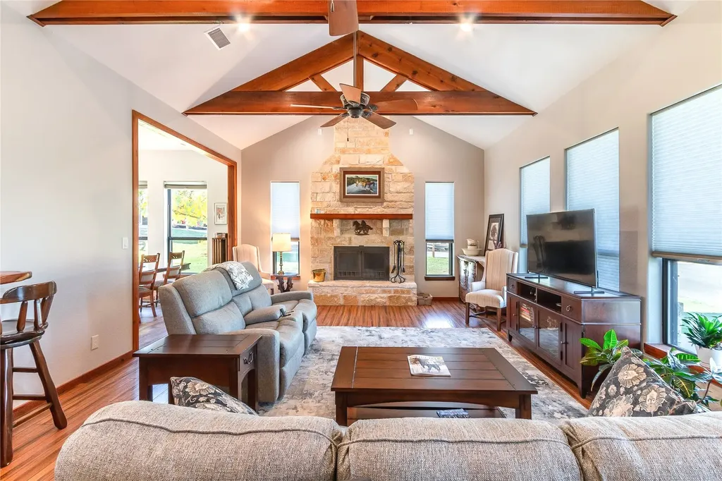 800 Quarter Horse Circle Kingsland TX 78639