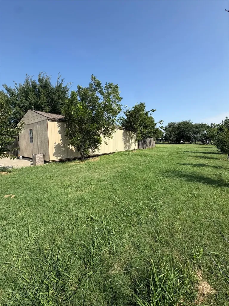 22598 Arapaho Road Justin TX 76247
