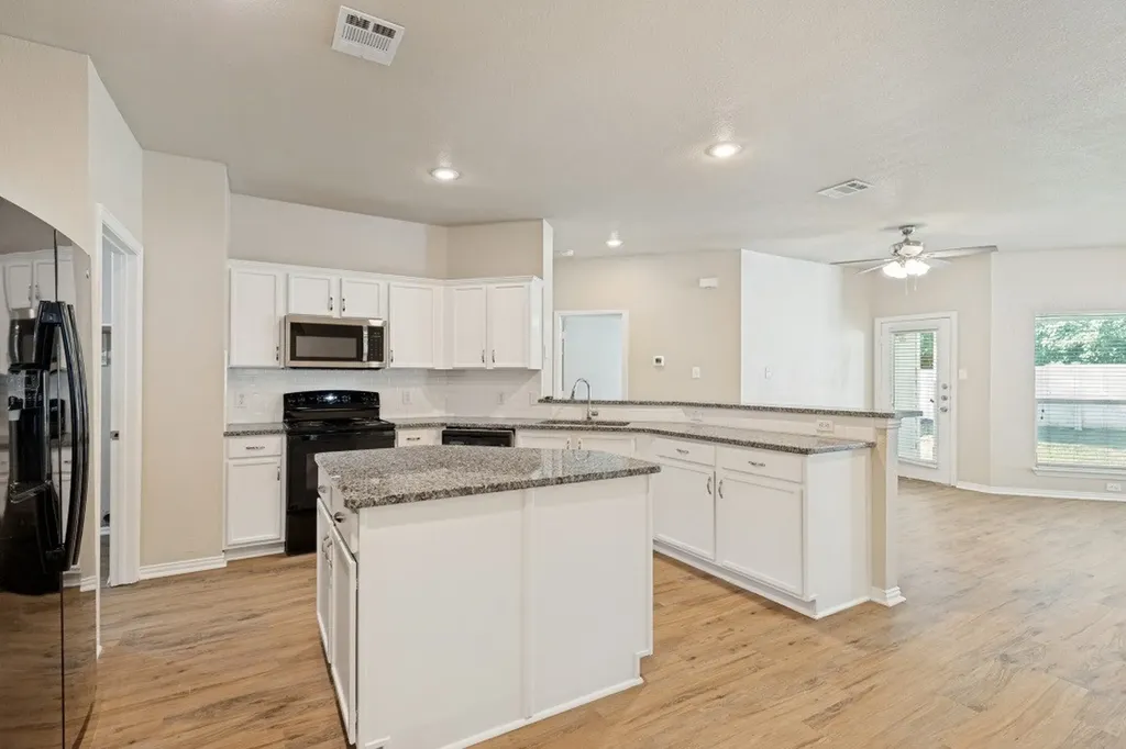 1504 Oakcrest Drive Providence Village TX 76227