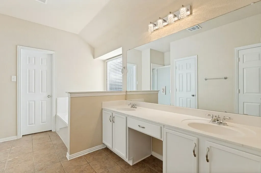 1504 Oakcrest Drive Providence Village TX 76227