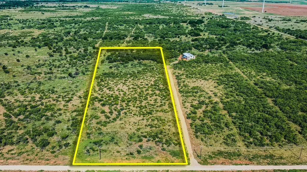 372 Buffalo Crest Trail Henrietta TX 77575