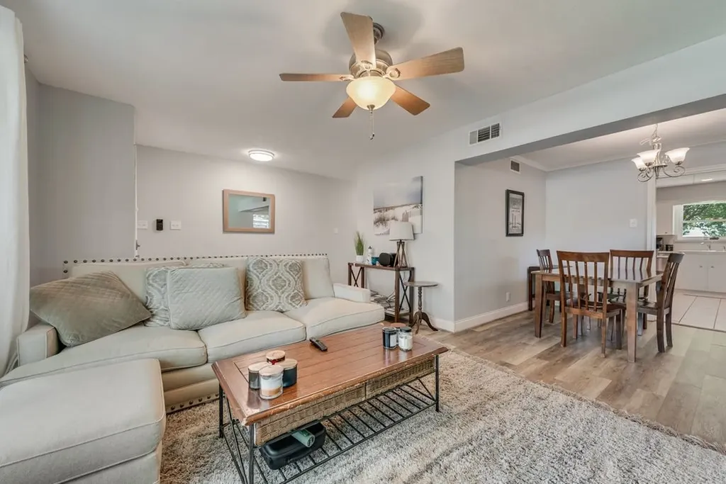 9619 Liptonshire Drive Dallas TX 75238