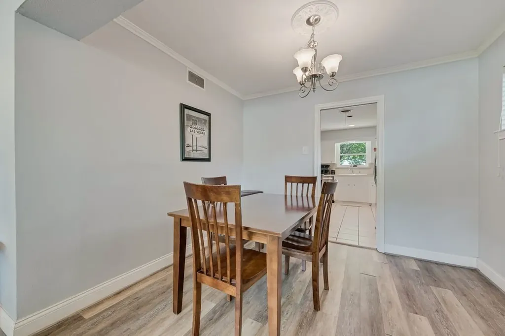 9619 Liptonshire Drive Dallas TX 75238