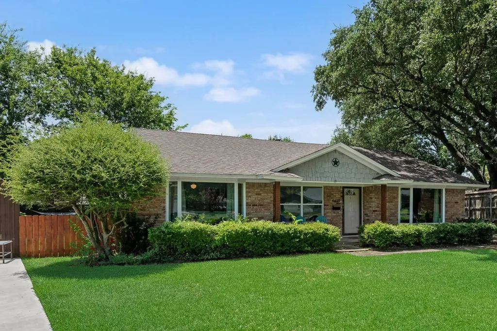 9619 Liptonshire Drive Dallas TX 75238