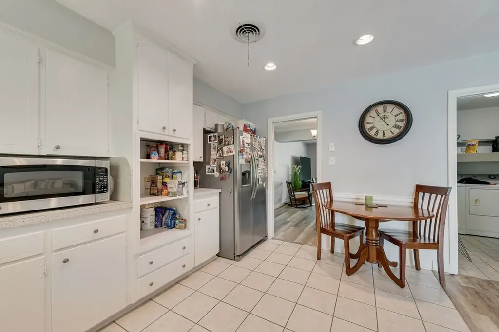 9619 Liptonshire Drive Dallas TX 75238