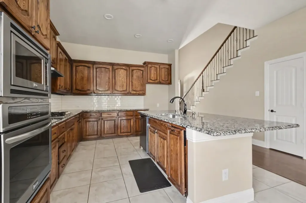 604 Darby Lane Mckinney TX 75072