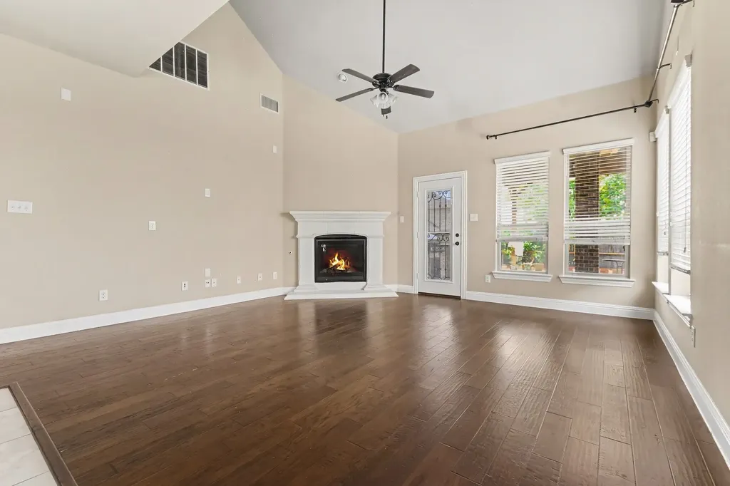 604 Darby Lane Mckinney TX 75072