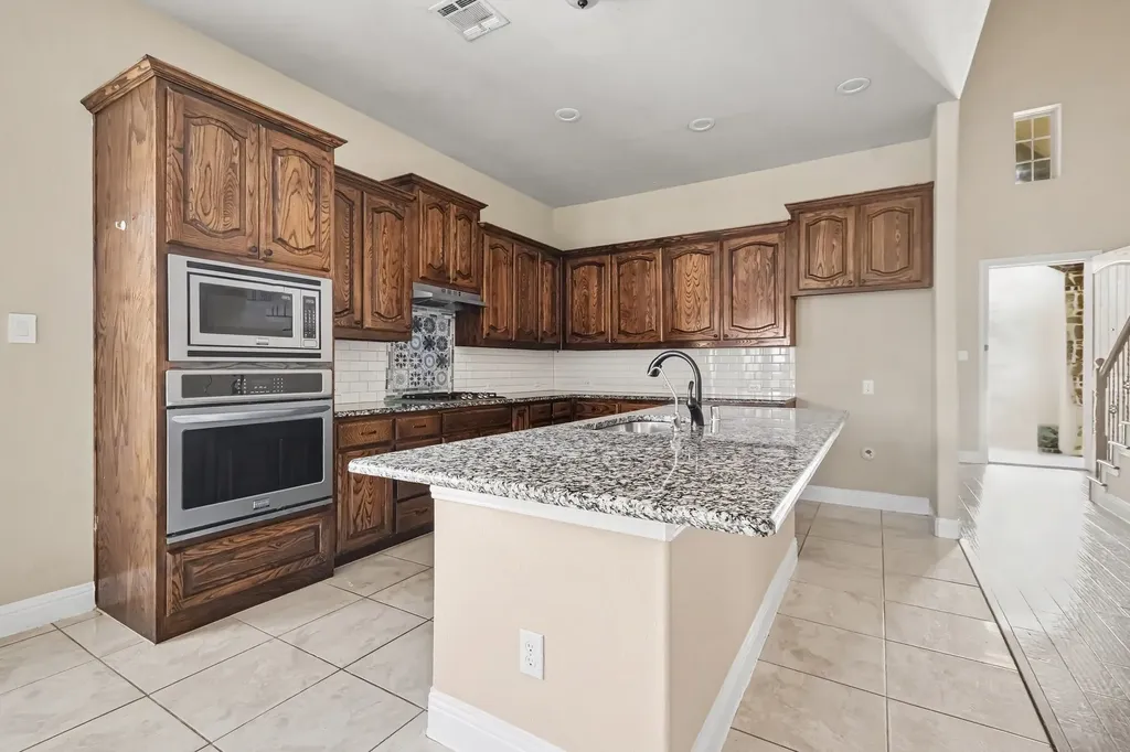 604 Darby Lane Mckinney TX 75072