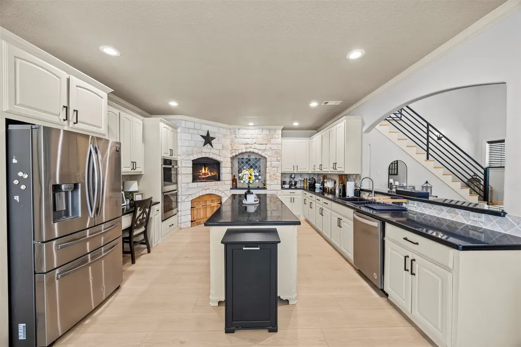 3175 Collins Road Burleson TX 76028