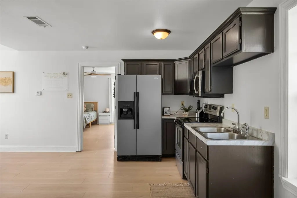 3175 Collins Road Burleson TX 76028