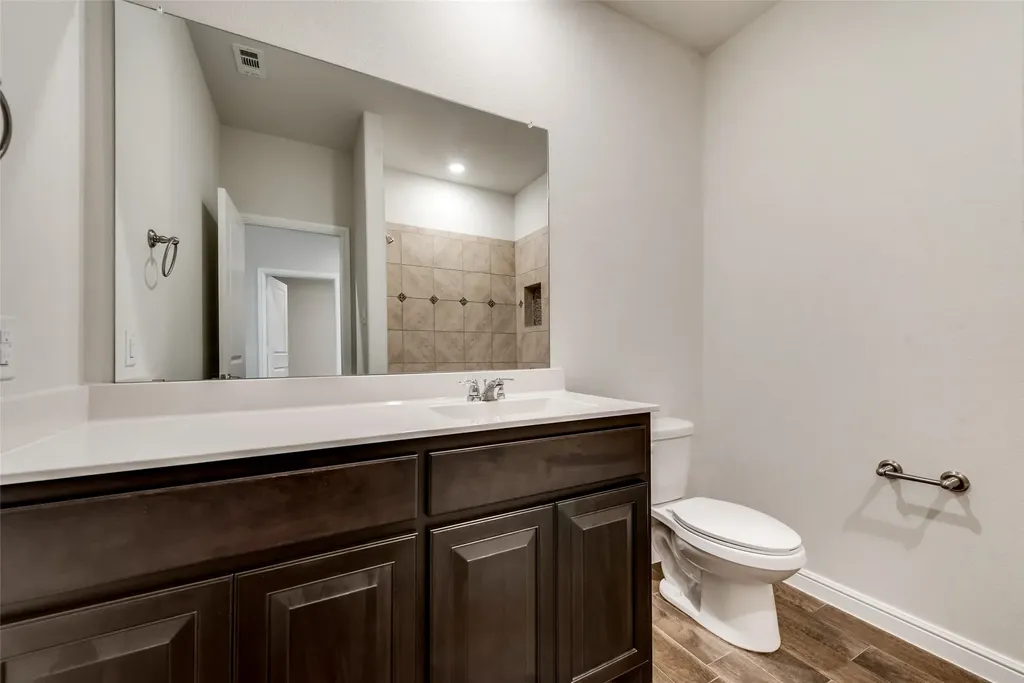 415 Helm Lane Azle TX 76020
