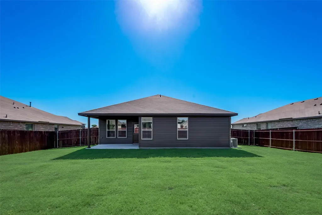 415 Helm Lane Azle TX 76020