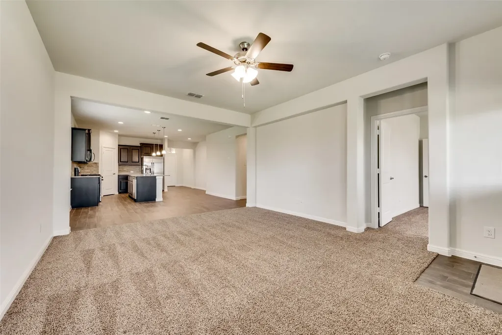 415 Helm Lane Azle TX 76020