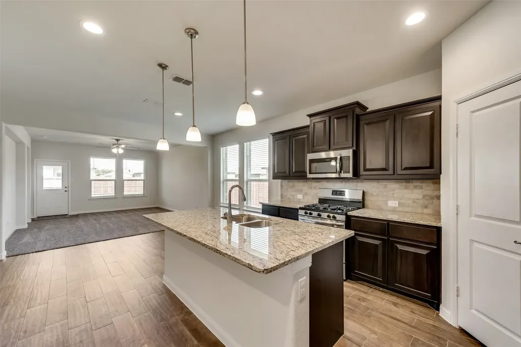 415 Helm Lane Azle TX 76020